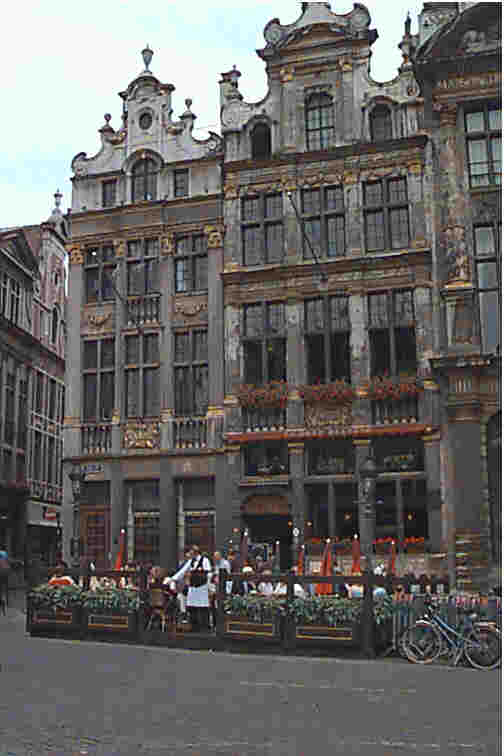 outdoor cafe on the Grand Place